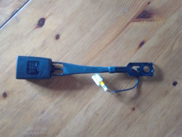 bontott PEUGEOT 3008 Jobb első Biztonsági Öv Csat