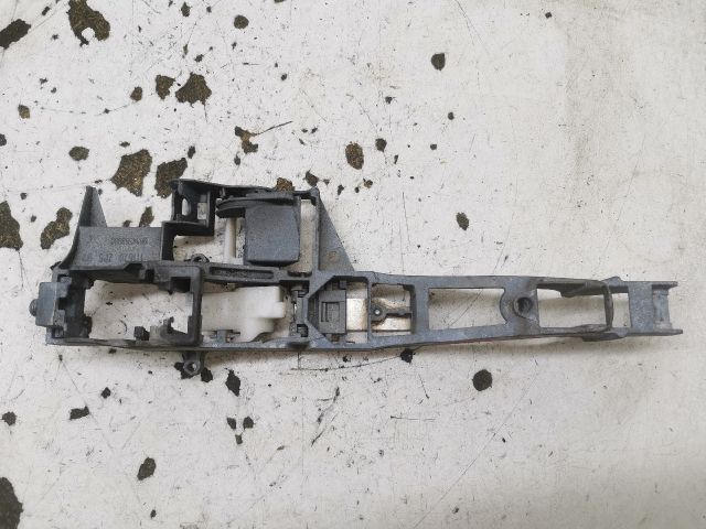 bontott PEUGEOT 3008 Jobb első Külső Kilincsfészek