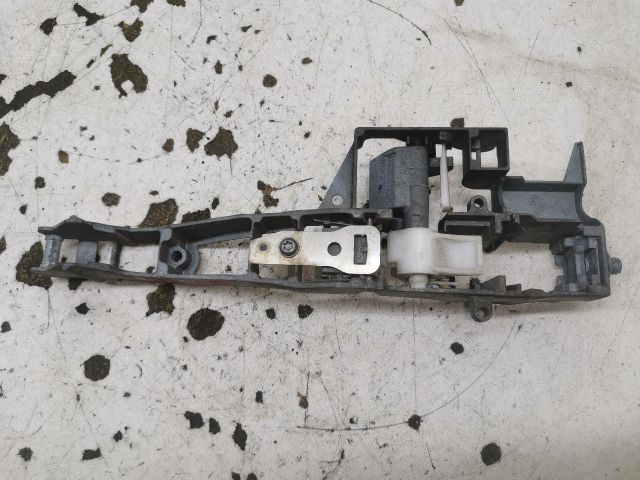 bontott PEUGEOT 3008 Jobb első Külső Kilincsfészek