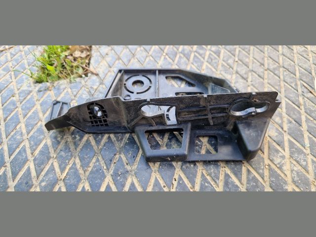 bontott PEUGEOT 3008 Jobb első Oldal Lökhárító Tartó (Műanyag)