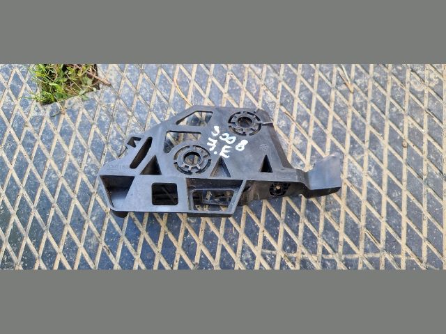 bontott PEUGEOT 3008 Jobb első Oldal Lökhárító Tartó (Műanyag)