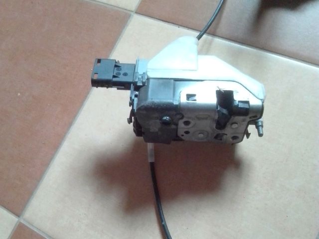 bontott PEUGEOT 3008 Jobb hátsó Ajtózár