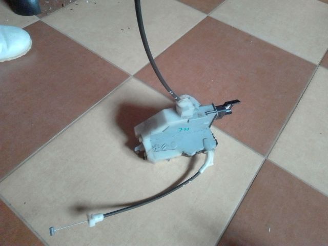 bontott PEUGEOT 3008 Jobb hátsó Ajtózár