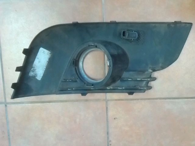 bontott PEUGEOT 3008 Jobb Ködfényszóró Lámpakeret