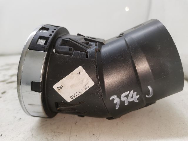 bontott PEUGEOT 3008 Jobb Szellőző