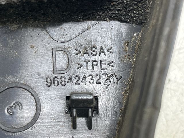 bontott PEUGEOT 3008 Jobb Visszapillantó Tükör Előtti Burkolat