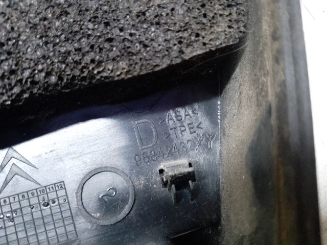 bontott PEUGEOT 3008 Jobb Visszapillantó Tükör Előtti Burkolat