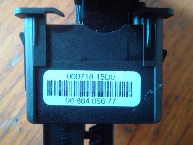 bontott PEUGEOT 3008 Kézifék Kapcsoló