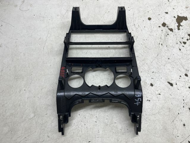 bontott PEUGEOT 3008 Középkonzol Keret