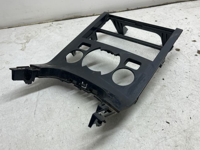 bontott PEUGEOT 3008 Középkonzol Keret