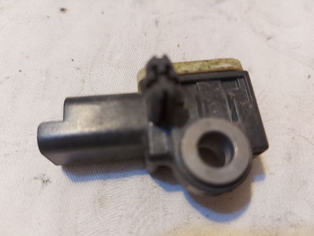 bontott PEUGEOT 3008 Központi Ütközés Érzékelő