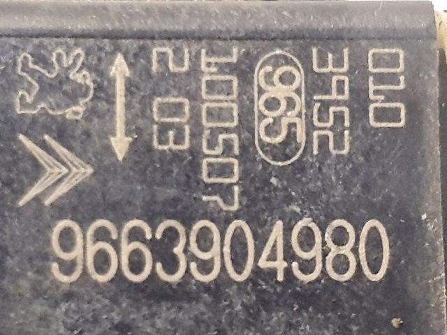 bontott PEUGEOT 3008 Központi Ütközés Érzékelő