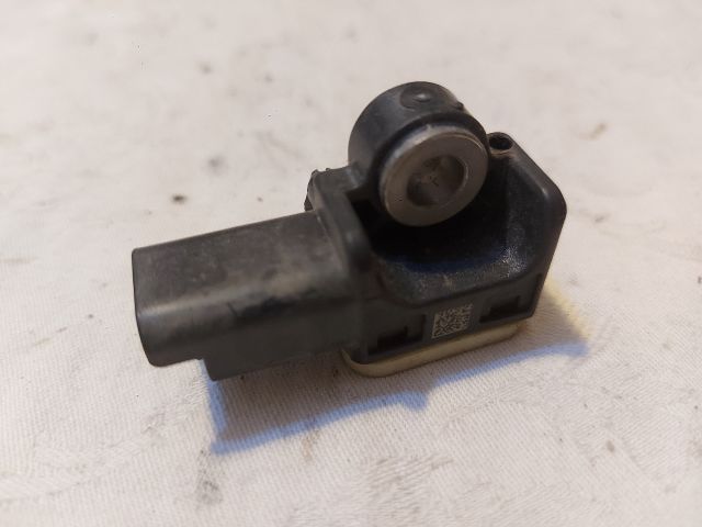 bontott PEUGEOT 3008 Központi Ütközés Érzékelő