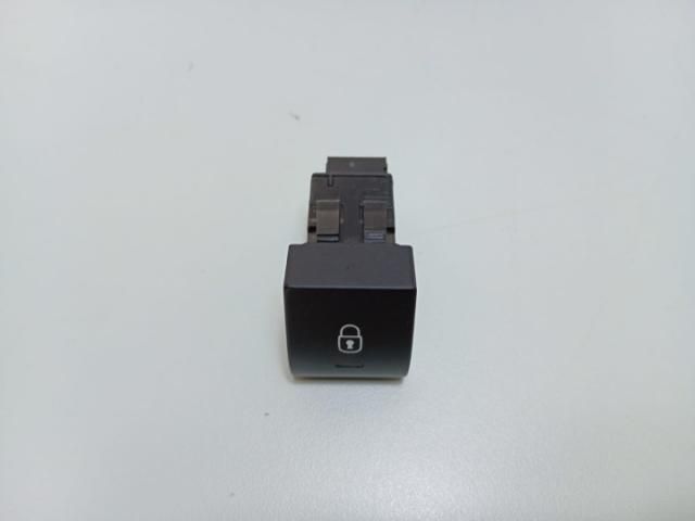 bontott PEUGEOT 3008 Központizár Kapcsoló