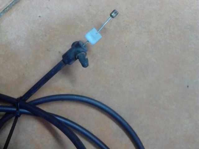 bontott PEUGEOT 3008 Motorháztető Nyitó Bowden