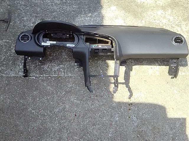 bontott PEUGEOT 3008 Műszerfal Héj