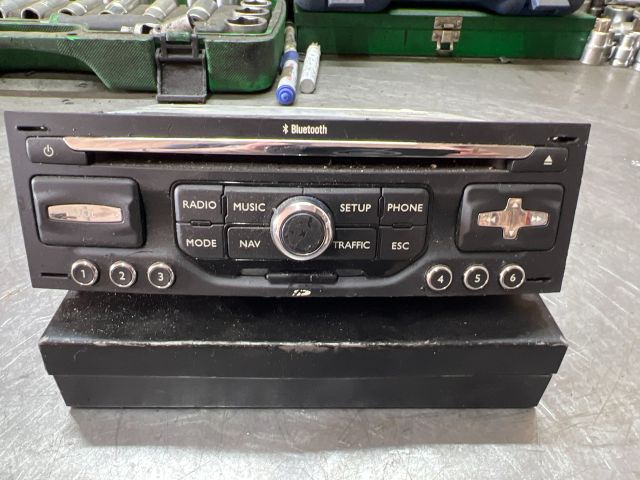 bontott PEUGEOT 3008 Navigációs Fejegység