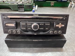 bontott PEUGEOT 3008 Navigációs Fejegység