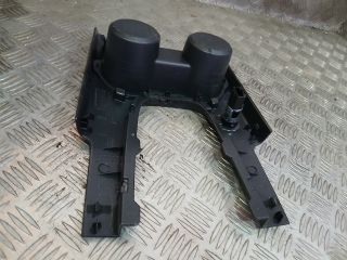 bontott PEUGEOT 3008 Pohártartó