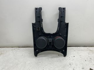 bontott PEUGEOT 3008 Pohártartó