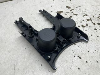 bontott PEUGEOT 3008 Pohártartó