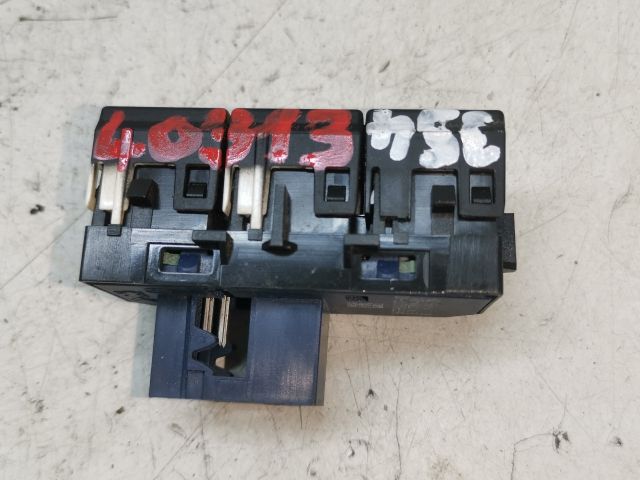 bontott PEUGEOT 3008 Riasztó Kapcsoló