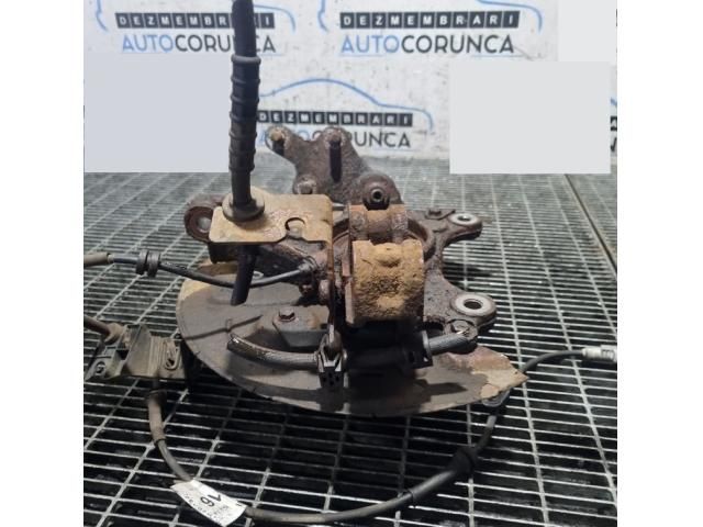 bontott PEUGEOT 3008 SUV Jobb első Csonkállvány