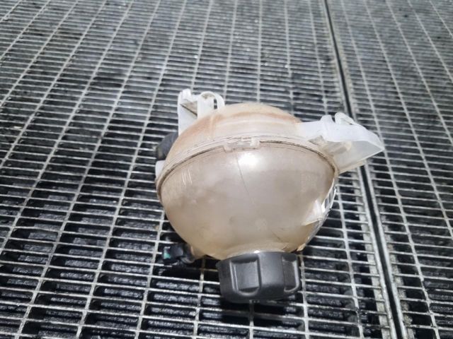 bontott PEUGEOT 3008 SUV Kiegyenlítő Tartály