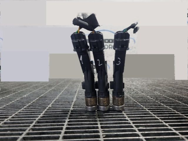 bontott PEUGEOT 3008 SUV Porlasztó (1 db)