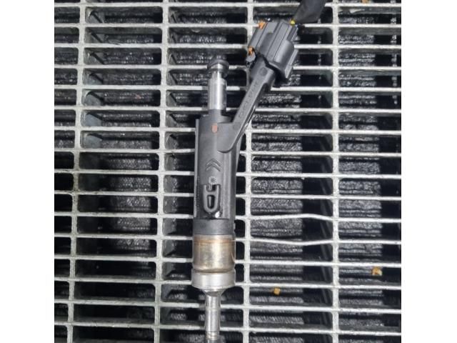 bontott PEUGEOT 3008 SUV Porlasztó (1 db)