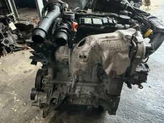 bontott PEUGEOT 3008 SUV Motor (Fűzött blokk hengerfejjel)