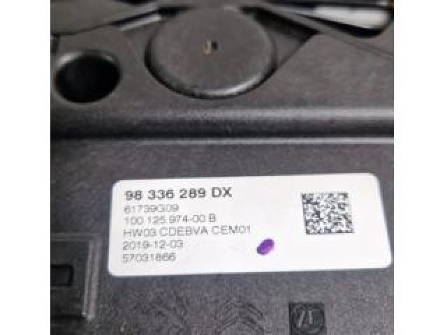 bontott PEUGEOT 3008 SUV Váltó Kulissza