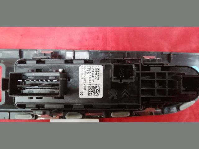 bontott PEUGEOT 3008 SUV Bal első Ablakemelő Kapcsoló