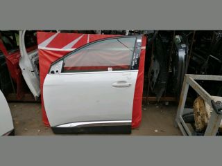 bontott PEUGEOT 3008 SUV Bal első Ajtó (Részeivel)