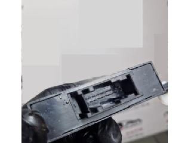 bontott PEUGEOT 3008 SUV Bal első Ajtó Vezérlőegység