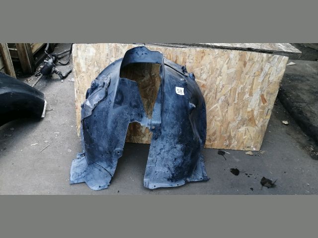 bontott PEUGEOT 3008 SUV Bal első Dobbetét (Kerékjárati, Műanyag)