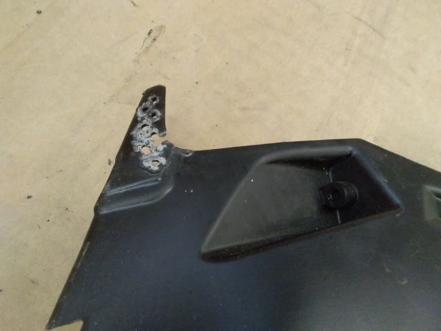 bontott PEUGEOT 3008 SUV Bal első Lökhárító Tartó (Műanyag)