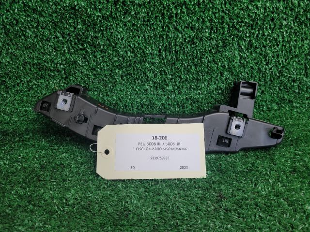 bontott PEUGEOT 3008 SUV Bal első Lökhárító Tartó (Műanyag)