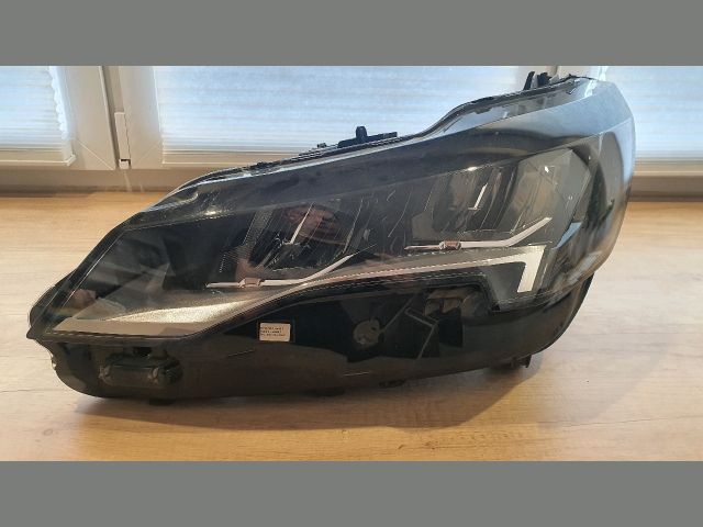 bontott PEUGEOT 3008 SUV Bal Fényszóró
