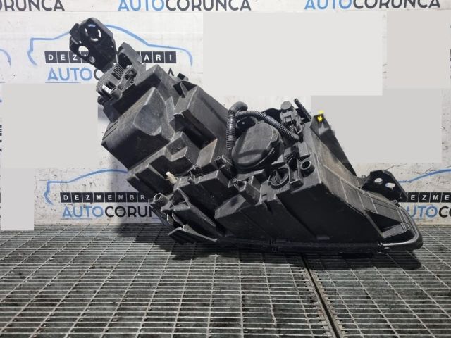 bontott PEUGEOT 3008 SUV Bal Fényszóró