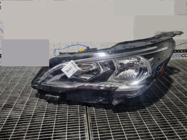 bontott PEUGEOT 3008 SUV Bal Fényszóró