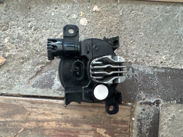 bontott PEUGEOT 3008 SUV Bal Ködfényszóró