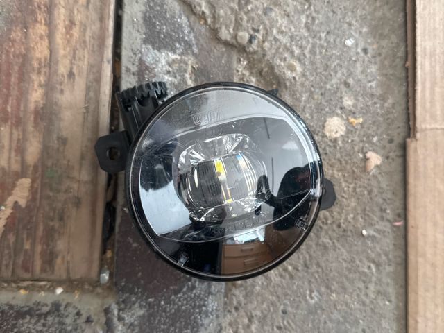 bontott PEUGEOT 3008 SUV Bal Ködfényszóró