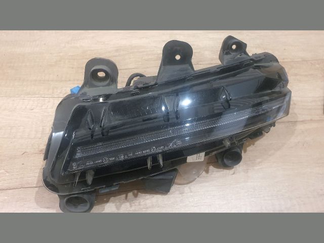 bontott PEUGEOT 3008 SUV Bal Nappali Menetfény