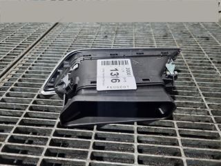 bontott PEUGEOT 3008 SUV Bal Szellőző