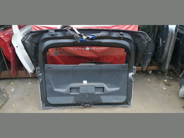 bontott PEUGEOT 3008 SUV Csomagtérajtó (Részeivel)
