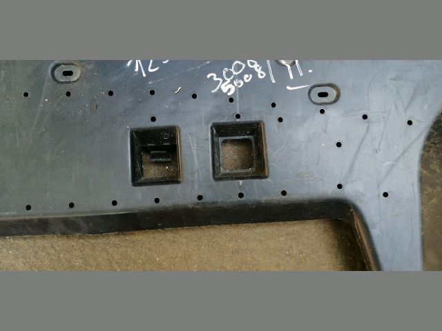 bontott PEUGEOT 3008 SUV Első Lökhárító Alsó (Műanyag)