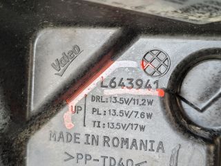 bontott PEUGEOT 3008 SUV Első Lökhárító (Részeivel)