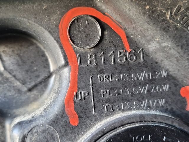 bontott PEUGEOT 3008 SUV Első Lökhárító (Részeivel)