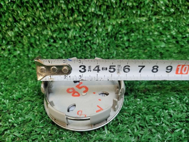 bontott PEUGEOT 3008 SUV Felniközép (1 db)